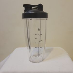Drink mixer with measurements